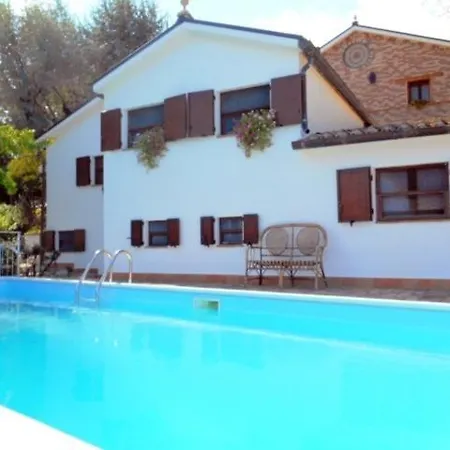 In Casale Con Piscina Country house