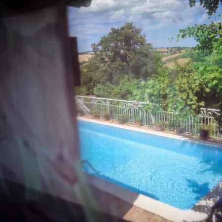 In Casale Con Piscina
