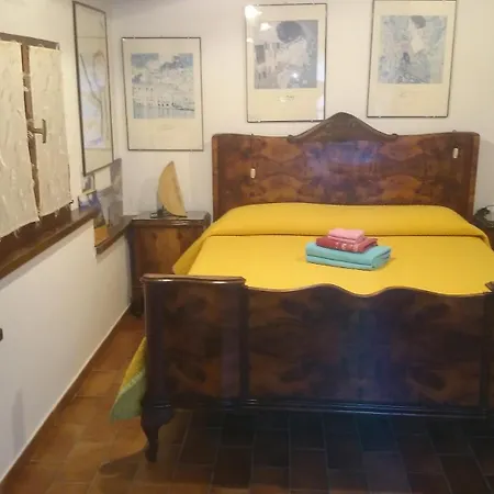 Hétvégi ház In Casale Con Piscina